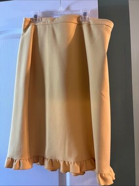 Beautiful yellow dress skirt from Ann Taylor - NWT!